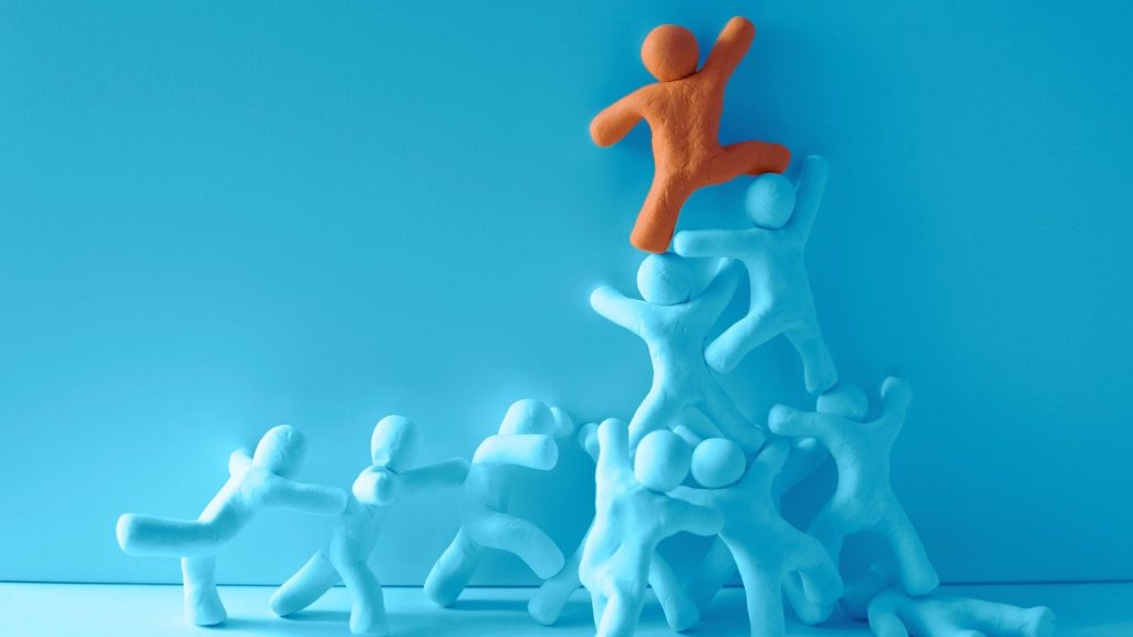 Abstract image representing support and asking for help when concerns about benzodiazepine use arise.