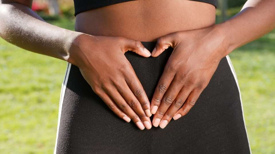 Will Meloxicam Make You Sleepy A woman feels bloated and sleepy after taking meloxicam.
