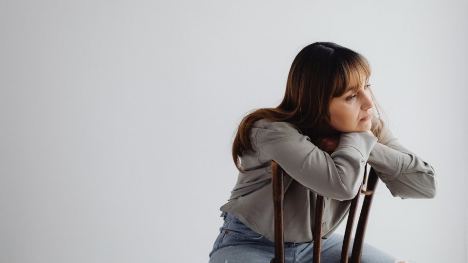 how does cocaine make you feel a woman experiences the cocaine crash while sitting in a chair.